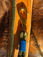Load image into Gallery viewer, Carabiner Leash