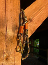 Load image into Gallery viewer, Carabiner Leash